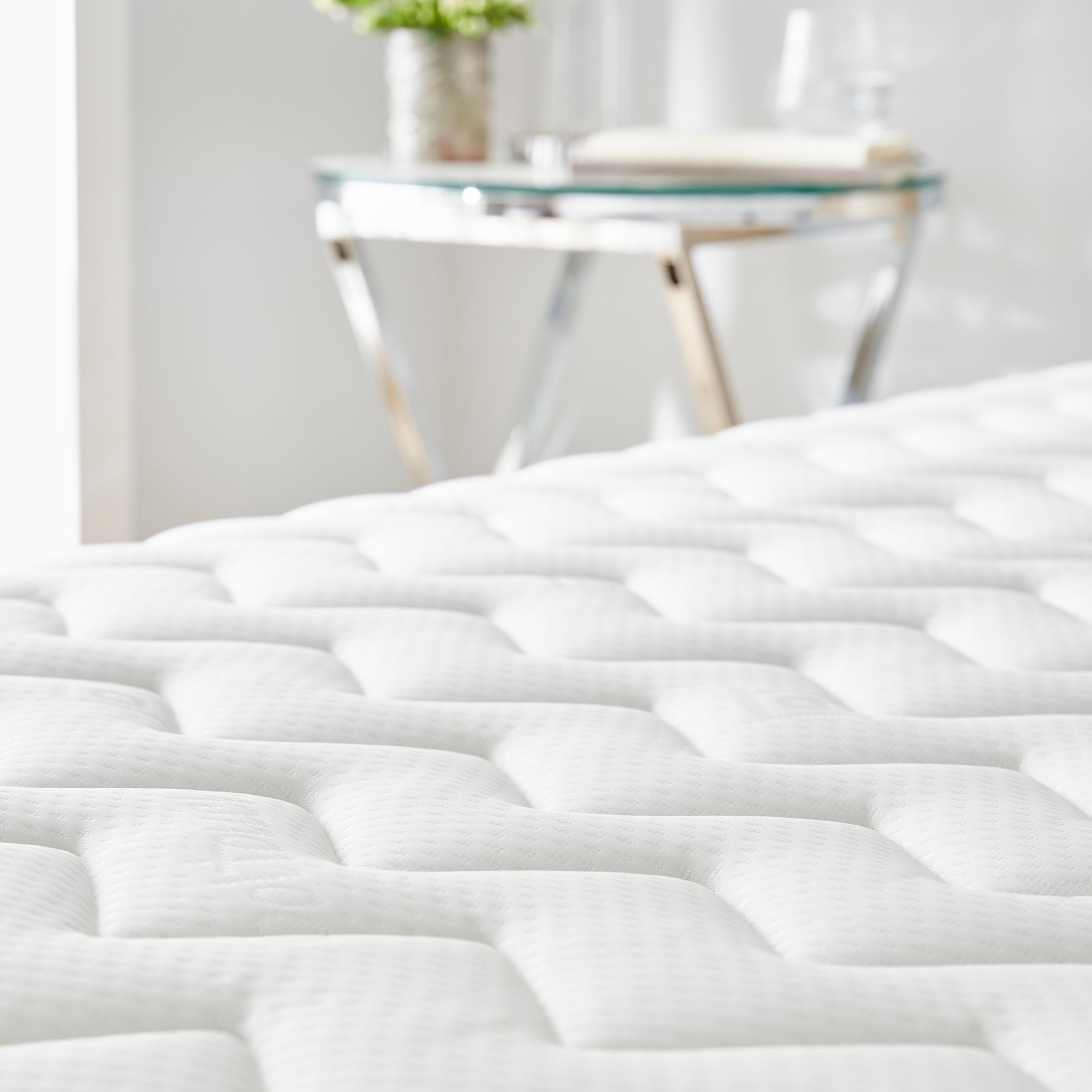 Starlight Beds™ Hydra White Zig-Zag Hybrid Mattress – Affordable Memory Foam & Open Coil Spring Comfort