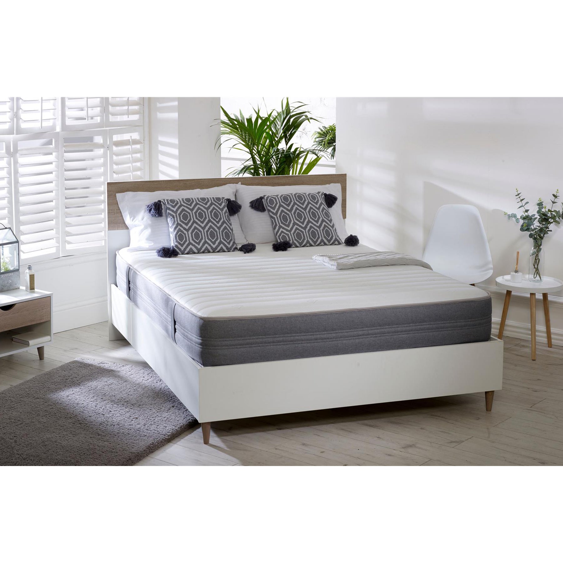 Starlight Beds Hybrid Straight line Memory foam with Handles Open Coil Spring Mattress